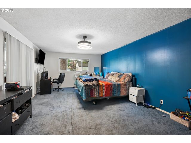 2236 Se 185TH Ave, Portland, OR 97233
