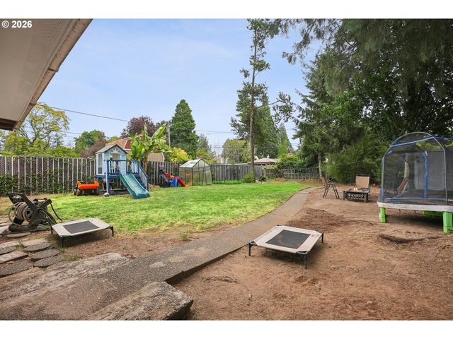 2236 Se 185TH Ave, Portland, OR 97233