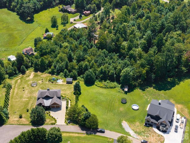 23 Ridge Glen Lane, Leicester, NC 28748