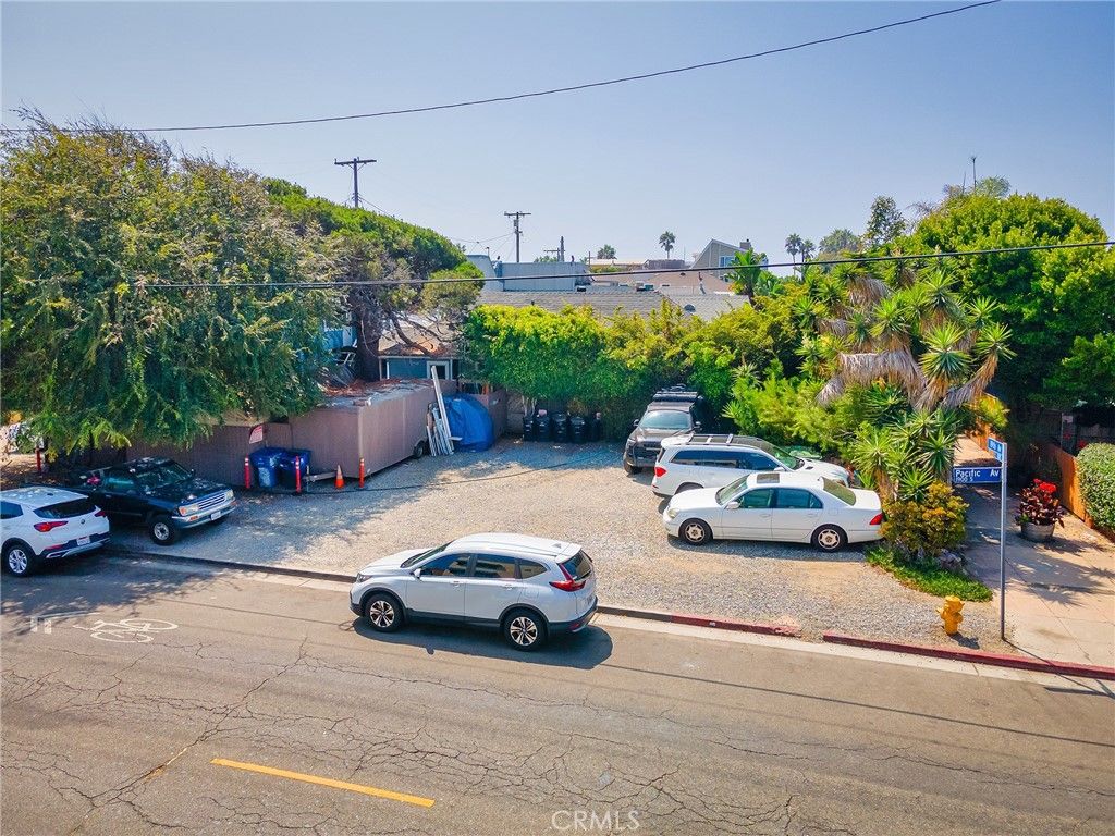 Image 7 of property listing at 42 19th Avenue, Venice, CA 90291