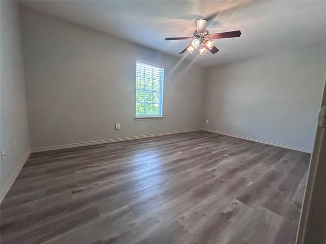 1101 E College Street, Princeton, TX 75407