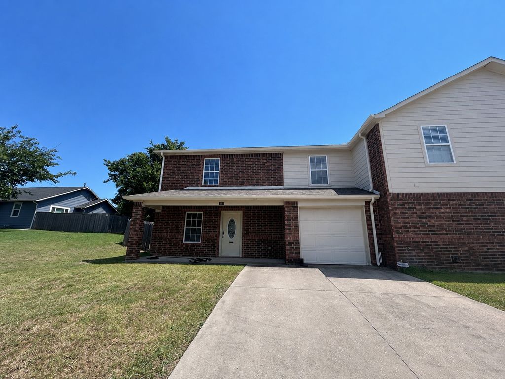 1101 E College Street, Princeton, TX 75407