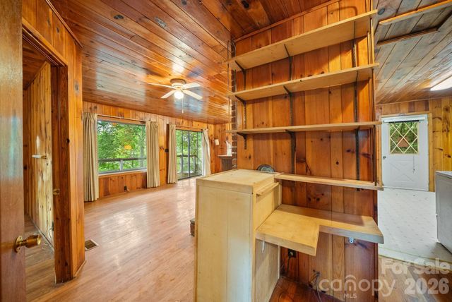 65 Gurney Franklin Road, Newland, NC 28657