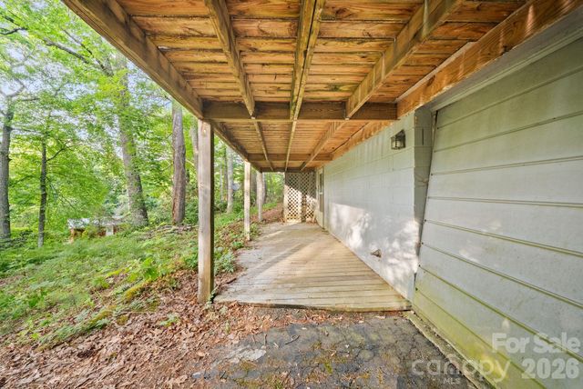 65 Gurney Franklin Road, Newland, NC 28657