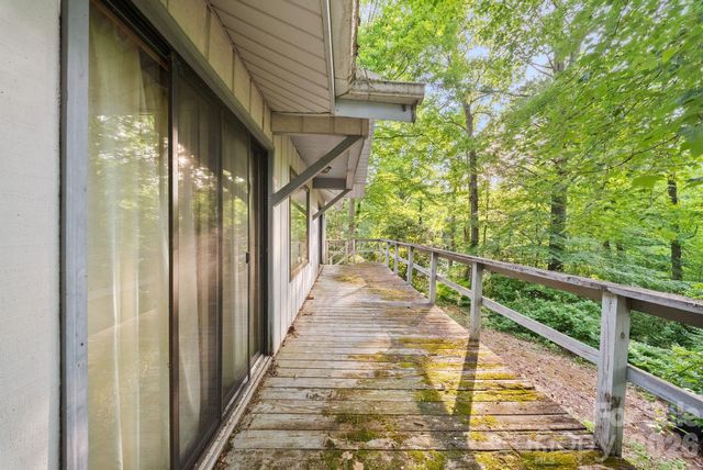 65 Gurney Franklin Road, Newland, NC 28657