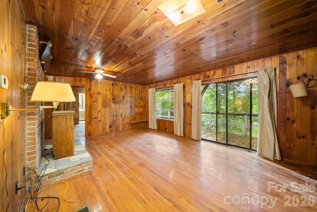 65 Gurney Franklin Road, Newland, NC 28657