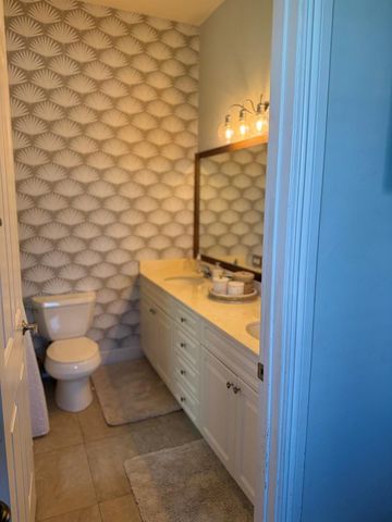 2600 Venetian Drive, Boynton Beach, FL 33426