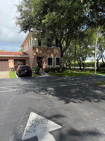 2600 Venetian Drive, Boynton Beach, FL 33426