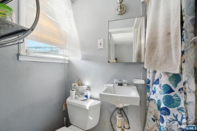 34 Pennington Avenue, Passaic, NJ 07055