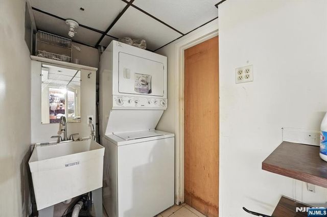 34 Pennington Avenue, Passaic, NJ 07055