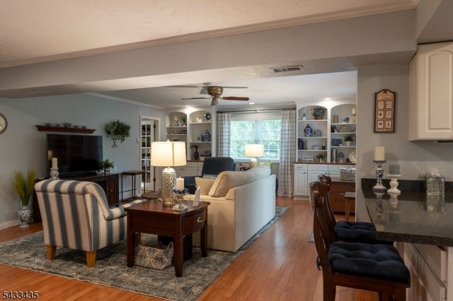 189 Berger St, Franklin Twp., NJ 08873