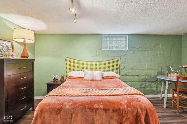 5868 Kingsley Drive, Indianapolis, IN 46220