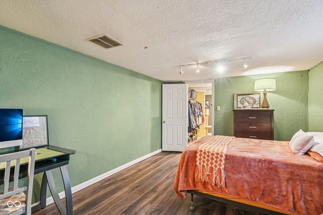 5868 Kingsley Drive, Indianapolis, IN 46220