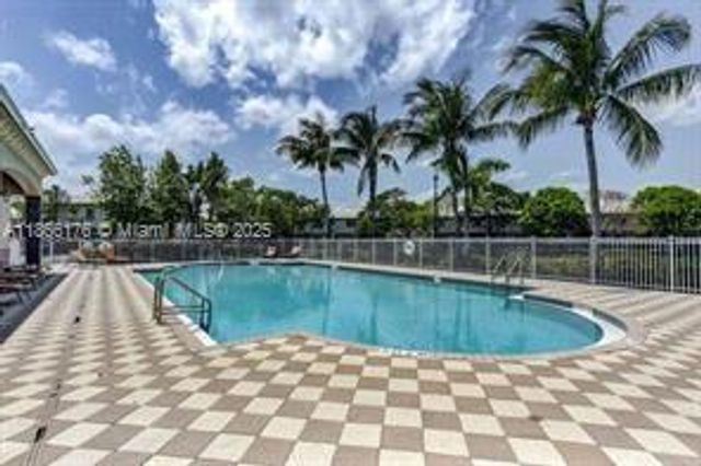 2014 Marsh Harbor Dr, Riviera Beach, FL 33404