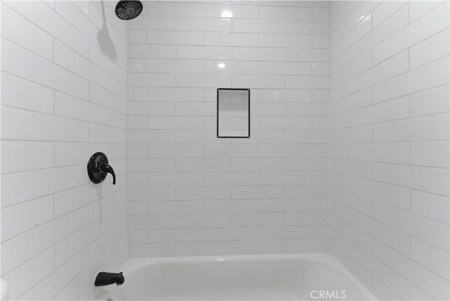 6011 Arlington, Los Angeles, CA 90043