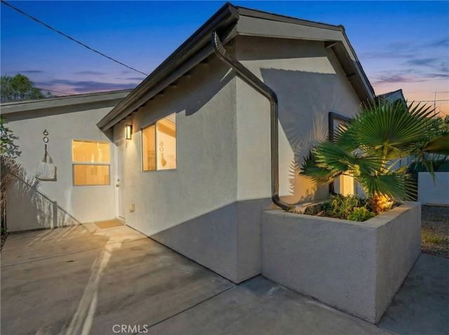 6011 Arlington, Los Angeles, CA 90043