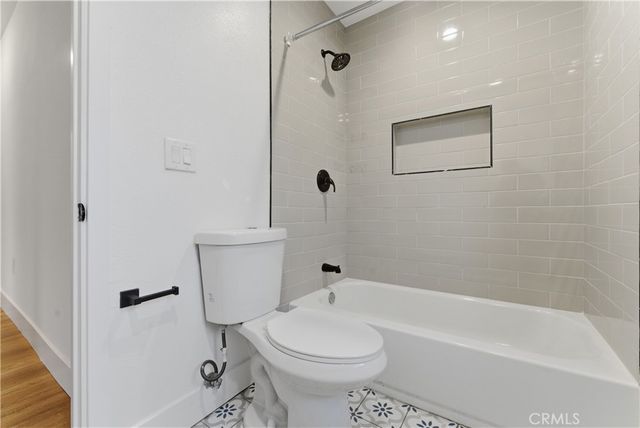 6011 Arlington, Los Angeles, CA 90043