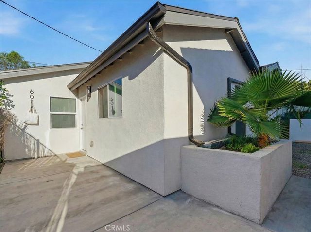 6011 Arlington, Los Angeles, CA 90043