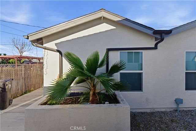 6011 Arlington, Los Angeles, CA 90043