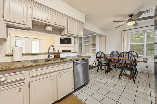 20 Skylark Street, Dayton, TX 77535