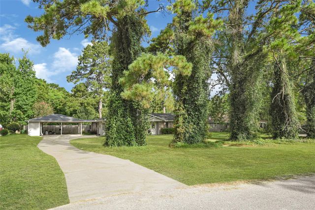 20 Skylark Street, Dayton, TX 77535