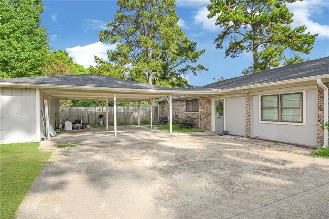 20 Skylark Street, Dayton, TX 77535