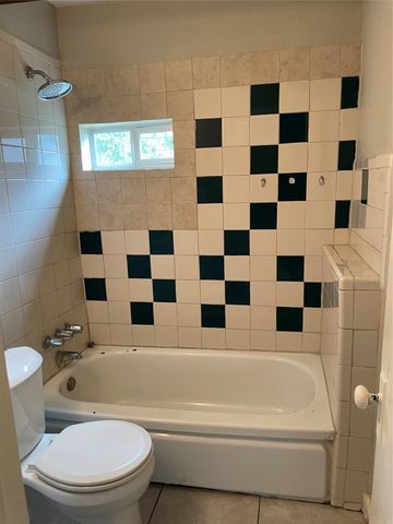 229 N Marlborough Avenue, Dallas, TX 75208