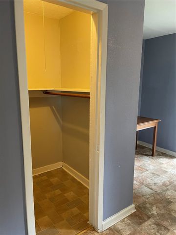 229 N Marlborough Avenue, Dallas, TX 75208