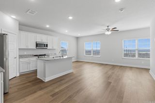 7118 Magnolia Creek # 201, San Antonio, TX 78252