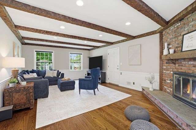 16 Old Farm Lane, Hartsdale, NY 10530