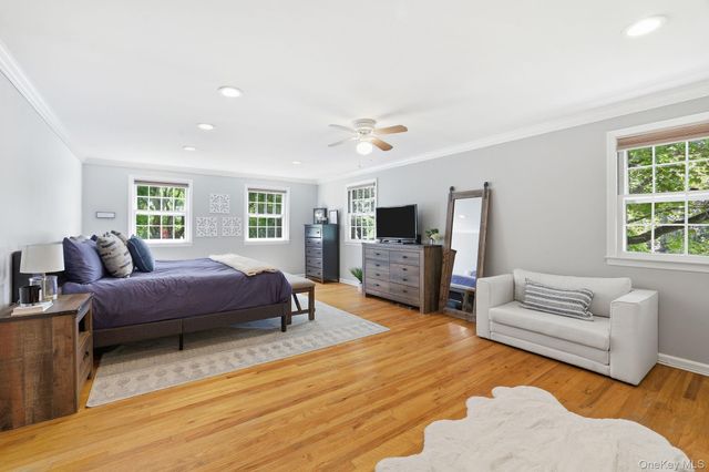 16 Old Farm Lane, Hartsdale, NY 10530