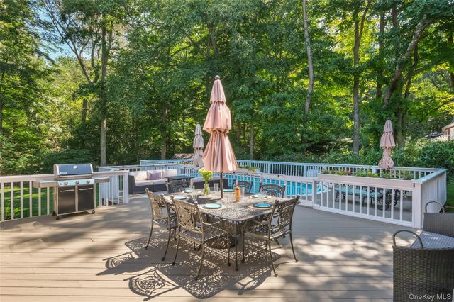 16 Old Farm Lane, Hartsdale, NY 10530