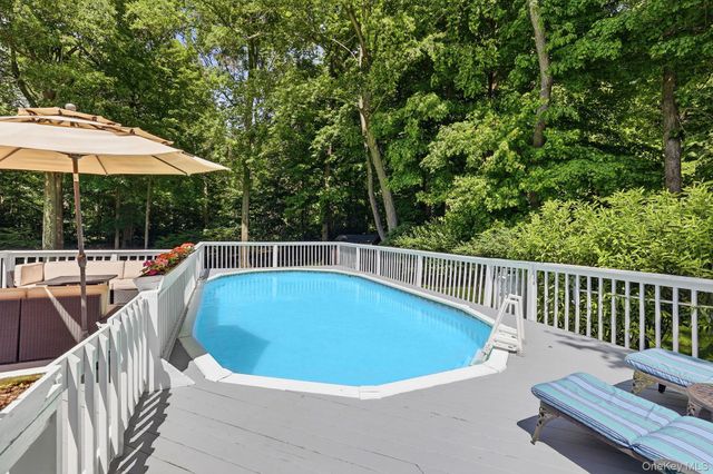 16 Old Farm Lane, Hartsdale, NY 10530