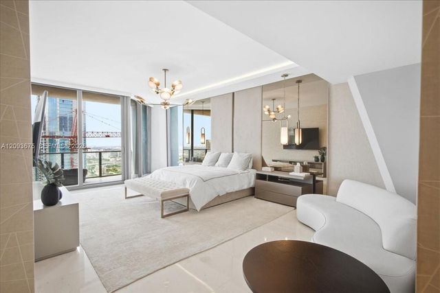 1000 Biscayne Boulevard 4102, Miami, FL 33132