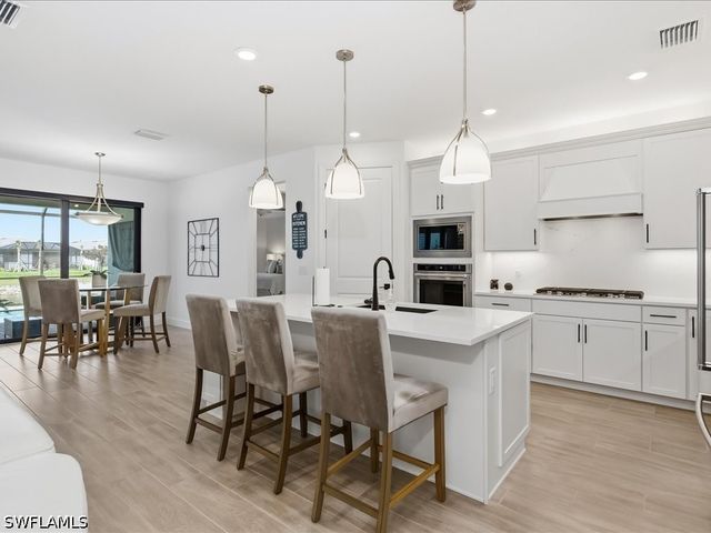 1945 Fresno AVE, Naples, FL 34120