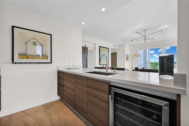 1900 SE 2nd St 301, Deerfield Beach, FL 33441