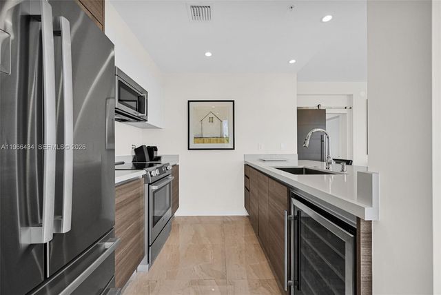 1900 SE 2nd St 301, Deerfield Beach, FL 33441