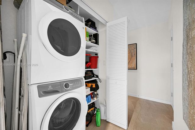 1900 SE 2nd St 301, Deerfield Beach, FL 33441