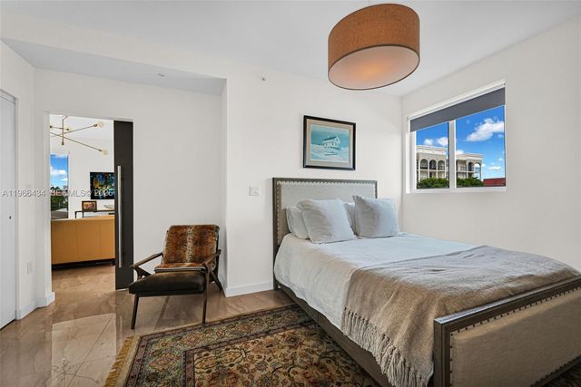 1900 SE 2nd St 301, Deerfield Beach, FL 33441