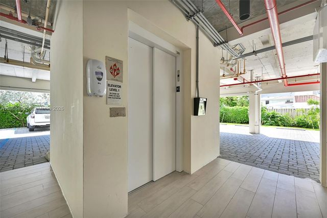 1900 SE 2nd St 301, Deerfield Beach, FL 33441