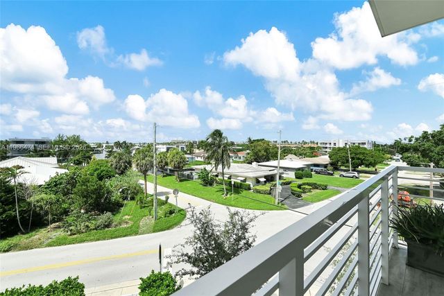 1900 SE 2nd St 301, Deerfield Beach, FL 33441