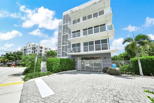 1900 SE 2nd St 301, Deerfield Beach, FL 33441