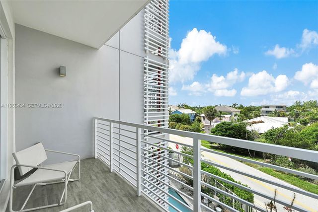 1900 SE 2nd St 301, Deerfield Beach, FL 33441