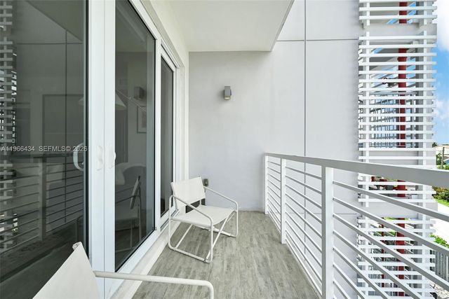 1900 SE 2nd St 301, Deerfield Beach, FL 33441