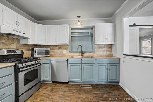 261 E 45th Court, Tulsa, OK 74105