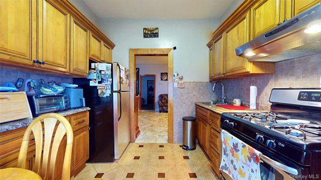 6340 60th Place, Ridgewood, NY 11385