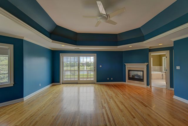 10135 Cherrywood Lane, Munster, IN 46321