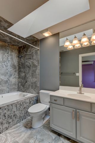 10135 Cherrywood Lane, Munster, IN 46321