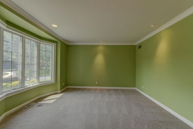 10135 Cherrywood Lane, Munster, IN 46321