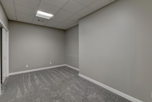 10135 Cherrywood Lane, Munster, IN 46321